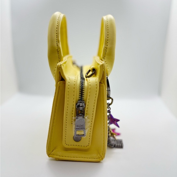 Steve Madden Small Yellow Crossbody with Star Charm. New with no tags. - Picture 3 of 11
